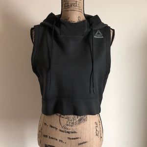 Reebok muscle crop tank